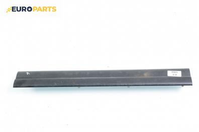 Интериорна пластмаса за BMW X3 Series E83 (01.2004 - 12.2011), 4+1 вр., позиция: предна