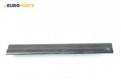 Интериорна пластмаса за BMW X3 Series E83 (01.2004 - 12.2011), 4+1 вр., позиция: предна