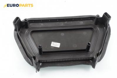 Пластмасов капак за Audi A8 Sedan 4E (10.2002 - 07.2010), 4+1 вр., № 4E0 819 647C