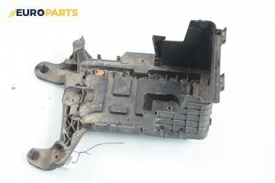 Кутия акумулатор за Volkswagen Golf V Hatchback (10.2003 - 02.2009), 4+1 вр., хечбек