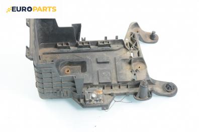 Кутия акумулатор за Audi A3 Hatchback II (05.2003 - 08.2012), 2+1 вр., хечбек
