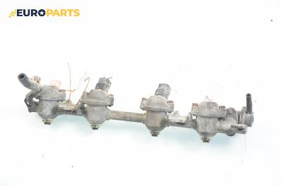 Бензинова рейка с дюзи за Nissan Serena Minivan (06.1991 - 09.2001) 1.6 16V, 97 к.с.