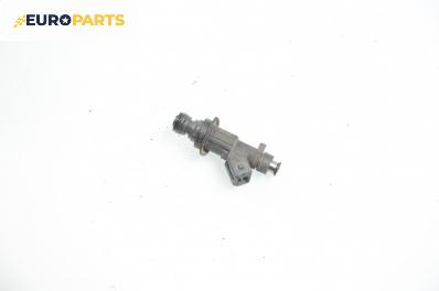 Дюза бензин за Seat Ibiza III Hatchback (08.1999 - 02.2002) 1.0, 50 к.с., № 030906031J
