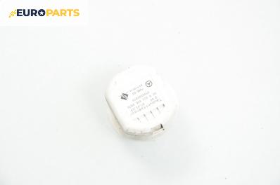 Датчик за вътрешна температура за Mercedes-Benz E-Class Sedan (W211) (03.2002 - 03.2009), № A 211 830 05 72