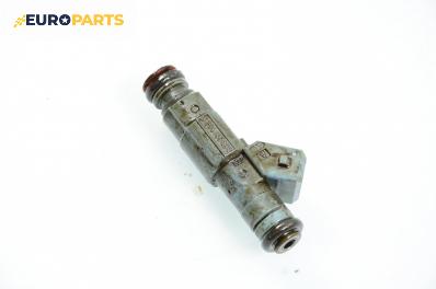 Дюза бензин за Volvo V70 II Estate (11.1999 - 12.2008) 2.3 T5, 250 к.с., № Bosch 0 280 155 830 / 9186060