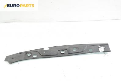 Кора над радиатор за Renault Megane II Hatchback (07.2001 - 10.2012), 4+1 вр., хечбек