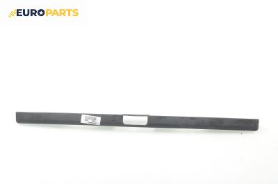 Лайсна заден капак за Volkswagen Golf III Hatchback (08.1991 - 07.1998), позиция: задна