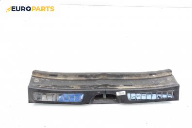Интериорна пластмаса багажник за Mercedes-Benz B-Class Hatchback I (03.2005 - 11.2011), хечбек