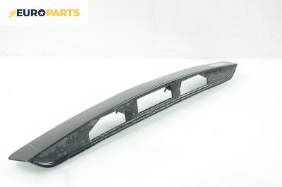 Лайсна заден капак за Mazda 6 Station Wagon I (08.2002 - 12.2007), комби, позиция: задна