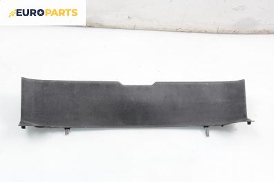 Интериорна пластмаса за Mazda 6 Hatchback I (08.2002 - 12.2008), 4+1 вр., хечбек, позиция: задна