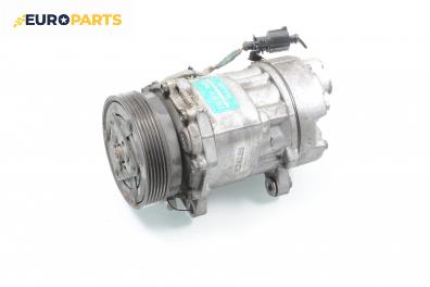 Компресор климатик за Volkswagen Golf IV Hatchback (08.1997 - 06.2005) 1.6, 100 к.с., № 1J0 820 803 A