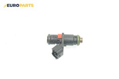 Дюза бензин за Volkswagen Polo Hatchback IV (10.2001 - 12.2005) 1.2 12V, 64 к.с., № 03E906031
