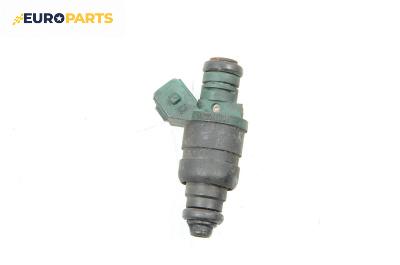 Дюза бензин за Volkswagen Golf IV Hatchback (08.1997 - 06.2005) 1.6, 100 к.с., № 037906031AA