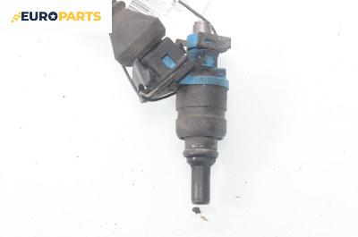 Дюза бензин за Volkswagen Passat III Variant B5 (05.1997 - 12.2001) 1.8, 125 к.с., № 058133551F