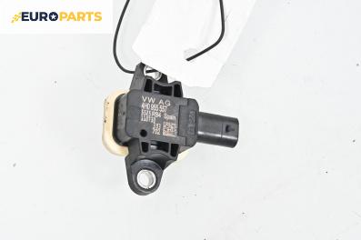 Сензор airbag за Audi A1 Hatchback (05.2010 - 10.2018), № 4H0 955 557