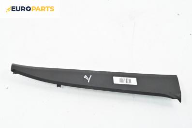 Интериорна пластмаса за Volvo V40 Hatchback (03.2012 - 12.2019), 4+1 вр., хечбек, позиция: дясна