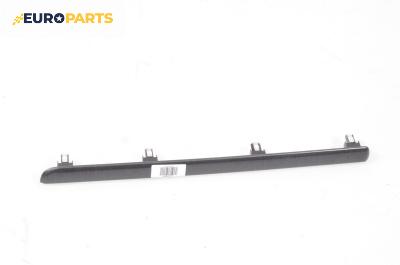 Интериорна лайсна за Mazda 6 Hatchback I (08.2002 - 12.2008), 4+1 вр., хечбек