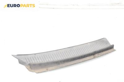 Кора под чистачки за Kia Carnival II Minivan (01.1999 - 09.2007), 4+1 вр., миниван