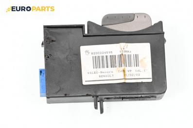 Четец с карта за Renault Laguna II Grandtour (03.2001 - 12.2007)