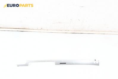 Интериорна лайсна за Audi A4 Avant B7 (11.2004 - 06.2008), 4+1 вр., комби