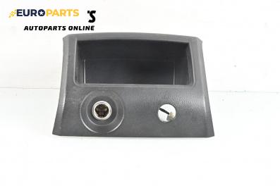 Пепелник за Mitsubishi Outlander I SUV (03.2001 - 12.2006)