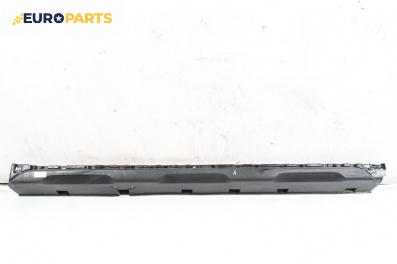 Праг за Dacia Duster SUV II (10.2017 - ...), 4+1 вр., джип, позиция: дясна