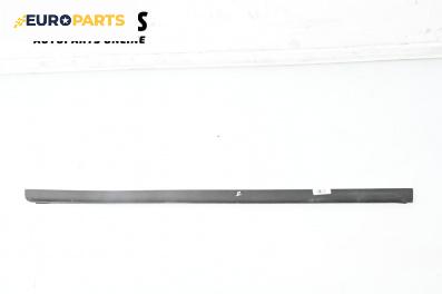 Външни лайсни за Audi A3 Hatchback II (05.2003 - 08.2012), хечбек, позиция: дясна