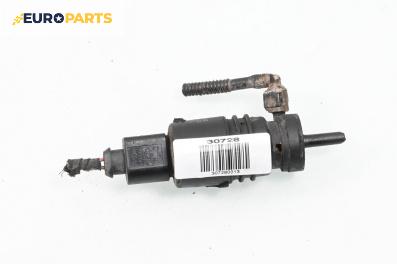 Помпичка за чистачки за Volkswagen Touareg SUV I (10.2002 - 01.2013)