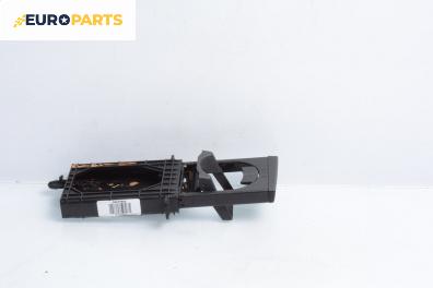 Поставка за чаши за Toyota Avensis II Liftback (04.2003 - 11.2008)