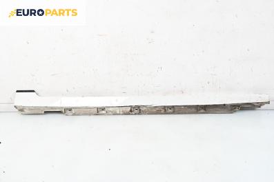 Праг за Volkswagen Passat VII Variant B8 (08.2014 - 12.2019), 4+1 вр., комби, позиция: дясна