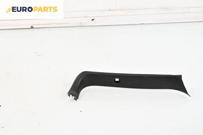 Интериорна лайсна за Ford Focus I Hatchback (10.1998 - 12.2007), 4+1 вр., хечбек