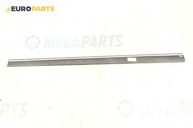 Външни лайсни за Mercedes-Benz C-Class Sedan (W203) (05.2000 - 08.2007), седан, позиция: лява