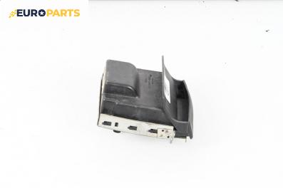 Пепелник за Hyundai Elantra Hatchback (06.2000 - 07.2006)
