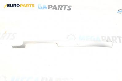 Интериорна лайсна за Audi A4 Avant B7 (11.2004 - 06.2008), 4+1 вр., комби
