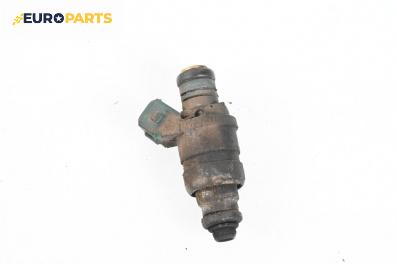 Дюза бензин за Volkswagen Golf IV Hatchback (08.1997 - 06.2005) 1.6, 100 к.с., № 037906031AA