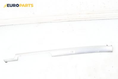Интериорна лайсна за Audi A4 Avant B6 (04.2001 - 12.2004), 4+1 вр., комби
