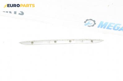 Лайсна заден капак за Mercedes-Benz E-Class Sedan (W210) (06.1995 - 08.2003), седан, позиция: задна