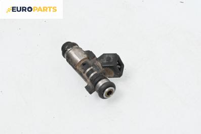 Дюза бензин за Peugeot 206 Hatchback (08.1998 - 12.2012) 1.1 i, 60 к.с.