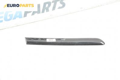 Интериорна лайсна за Volkswagen Golf V Hatchback (10.2003 - 02.2009), 2+1 вр., хечбек