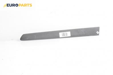 Интериорна лайсна за Ford Focus II Hatchback (07.2004 - 09.2012), 2+1 вр., хечбек