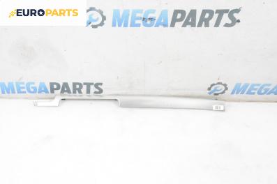 Интериорна лайсна за Audi A4 Avant B7 (11.2004 - 06.2008), 4+1 вр., комби