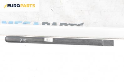 Лайсна за Ford Fusion Hatchback (08.2002 - 12.2012), хечбек, позиция: задна, дясна