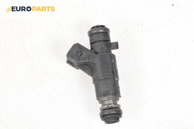 Дюза бензин за Volkswagen Polo Hatchback II (10.1994 - 10.1999) 60 1.4, 60 к.с.