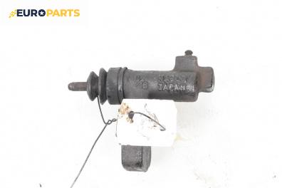 Долна помпа за съединител за Nissan Primera Traveller II (06.1996 - 01.2002)