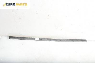 Външни лайсни за Volkswagen Passat III Variant B5 (05.1997 - 12.2001), седан, позиция: предна