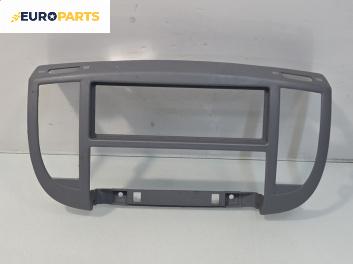 Централна конзола за Nissan Micra III Hatchback (01.2003 - 06.2010)