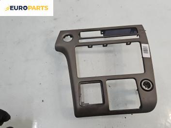 Централна конзола за Nissan Pathfinder II SUV (09.1995 - 07.2005)