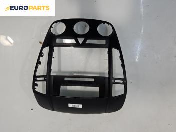 Централна конзола за Kia Cee'd Sportswagon I (09.2007 - 12.2012)