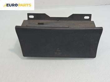 Пепелник за Volvo V40 Estate (07.1995 - 06.2004)