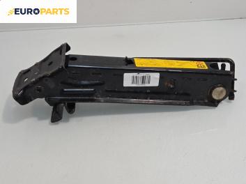 Крик за Ford Fiesta V Hatchback (11.2001 - 03.2010)